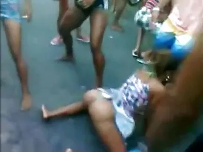 നഴ്‌സിന്റെ ടച്ച് വീഡിയോ (കീറൻ ലീ, സവന്ന ബോണ്ട്)