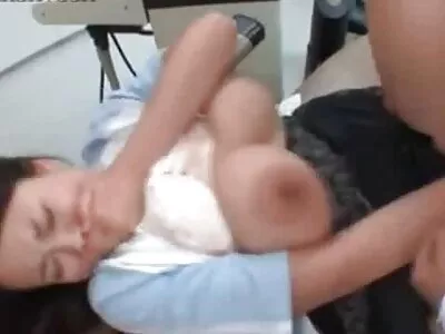 ഡെയ്‌സി ഈസ് ഫക്കിംഗ് ഫ്ലെക്സിബിൾ വീഡിയോ (വിക്ടോറിയ ടിഫാനി, ജെന്ന ജെയിംസൺ, സ്പ്രിംഗ്)